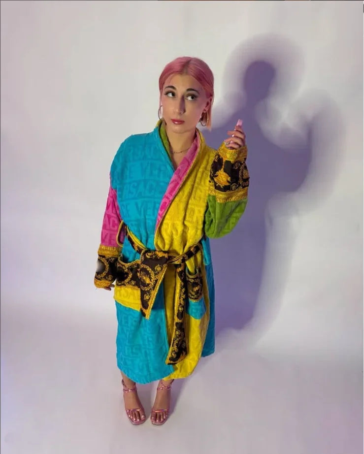 Unisex Luxury Plush Bathrobe With Sash Pockets And Long Sleeves