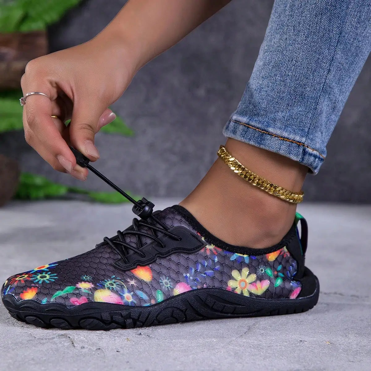 Women Floral Water Shoes Quick Dry Barefoot Beach Swim Shoes Anti-slip Soft Aqua Socks for Pool Yoga Surf Walking Outdoor