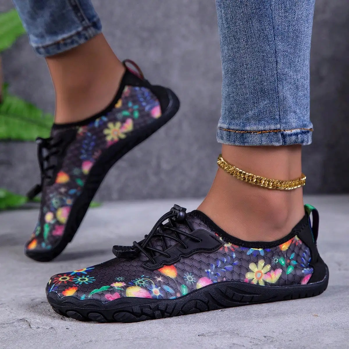 Women Floral Water Shoes Quick Dry Barefoot Beach Swim Shoes Anti-slip Soft Aqua Socks for Pool Yoga Surf Walking Outdoor